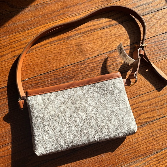 NWT Michael Michael Kors Gray Cream & Tan Women's Fanny Bag Leather - Picture 6 of 6
